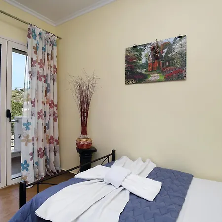 Cozy Family In Villa