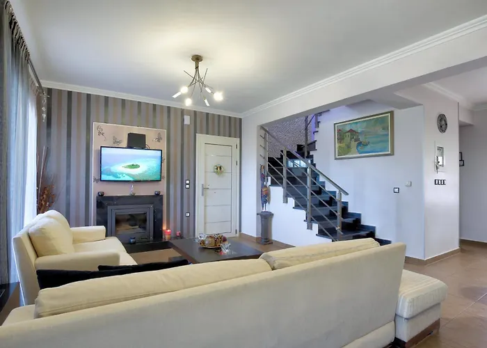 Cozy Family In Vilă